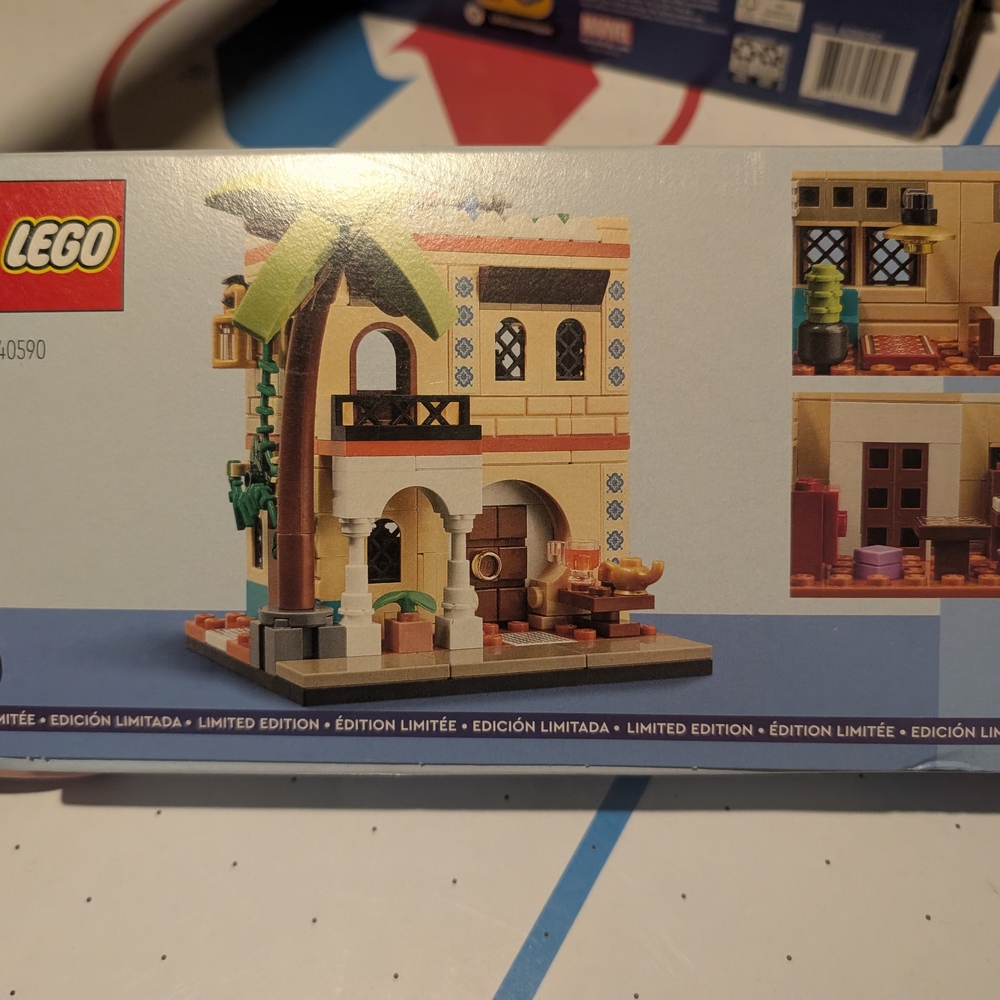 LEGO 40590 Houses of the World 2 Limited Edition Store Exclusive 270pcs - Picture 2 of 2